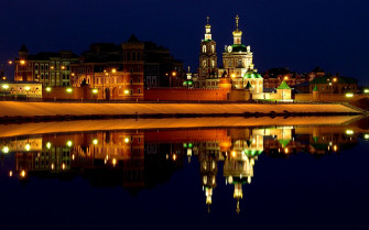 Man Made Town HD Wallpaper