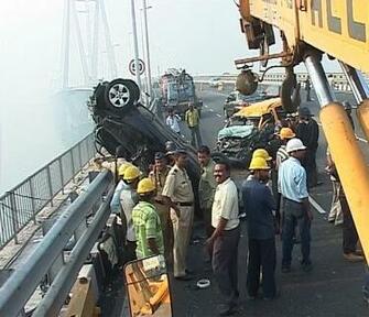 Accident On Bandra Worli Sea Link Photo Gallery