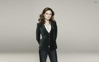 Emily Deschanel Wallpaper