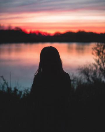 1k Girl Alone Night Pictures Image
