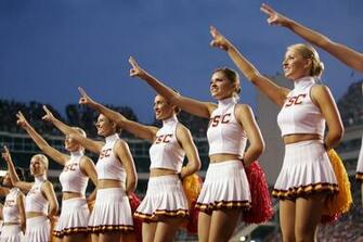 College Football Cheerleader Gk Wallpaper
