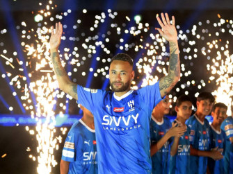 Neymar Gets Grand Welcome By Saudi Club Al Hilal In Glitzy