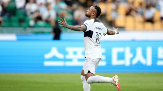 I Am Here In Saudi Arabia Neymar Completes Move From Psg To Al