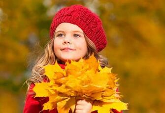 Beautiful Baby With Flower HD Cute Wallpaper For Mobile And Desktop