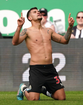 Shirtless Bruno Guimar Es Wallpaper