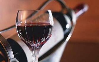Red Wine With Theme Wallpaper