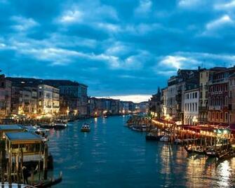 Wallpaper Venecia Italy City Desktop