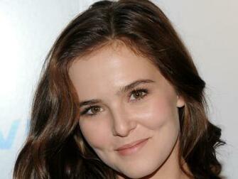 Beautiful HD Zoey Deutch Wallpaper HDwallsource