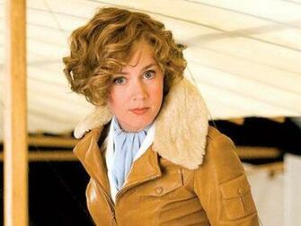 A2z Wallpaper Amelia Earhart Amy Adams