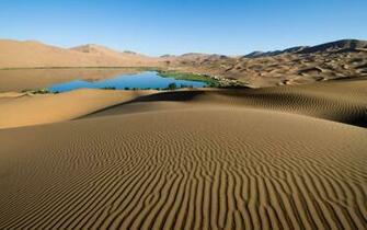 Awesome Oasis In The Desert Wallpaper