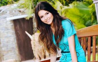 Victoria Justice Wallpaper