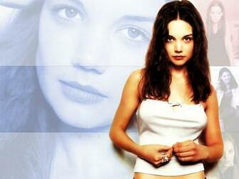 Katie Holmes Best Wallpaper