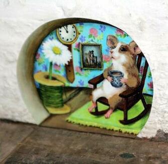 Amazon Mum Grandma Mouse Hole With Tea And Floral Wallpaper