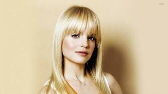 Mena Suvari Wallpaper Celebrity