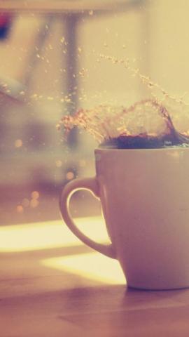 Coffee Splash iPhone Wallpaper