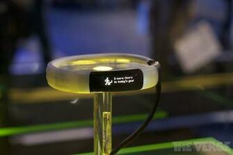 Razer Tries On Wearables With The Nabu Smartband