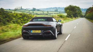 Aston Martin Vantage Roadster Preed In Official Image