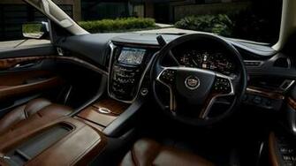 Cadillac Escalade Premium Collection HD Picture Car