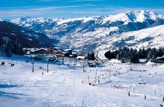 Ski Piste In The Resort Of Les Arcs France Wallpaper And Image