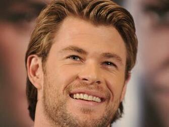 Chris Hemsworth Desktop Wallpaper For Widescreen