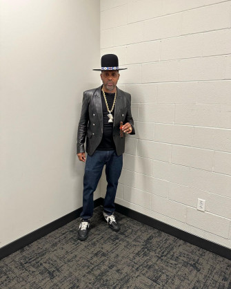 The Wealth Of Mike Epps Wallpaper