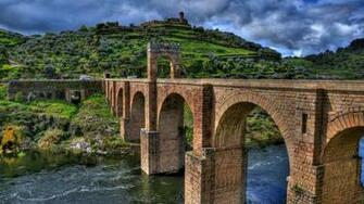 Old Bridge Wallpaper