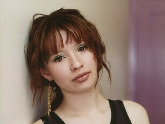 Emily Browning Wallpaper