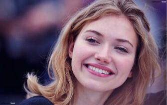 Imogen Poots Smiling HD Wallpaper