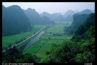 Picture Photo The Karstic Landscape Of Hoa Lu Ninh Binh Vietnam