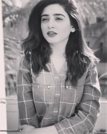 Sehar Khan Biography Dramas Height Age Family Net Worth