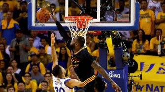 Lebron James Blocking Steph Curry Wallpaper