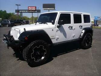 Lifted Jeep Wrangler Unlimited Sahara