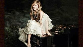 Avril Lavigne Desktop Pc And Mac Wallpaper