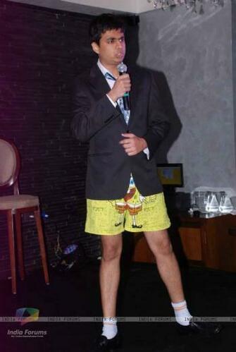 Stand Up Comedy Night At Apicius Kitchen And Bar Lokhandwala Andheri