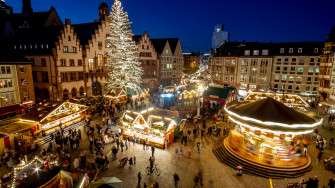 Europe S Christmas Markets Warily Open As Covid Cases Rise Wjhl