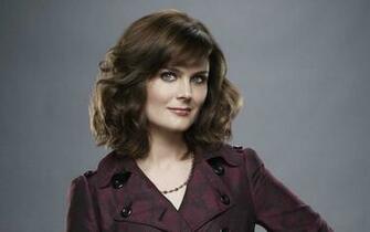 Emily Deschanel Wallpaper