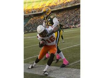 Edmonton Ab Eskimos Dexter Mccoil Pushes Bc Jpeg Quality