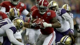 Bo Scarbrough S Yard Td Run Gives Alabama Commanding Lead In