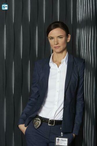 Juliette Lewis Image As Detective Andrea Cornell