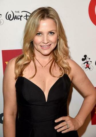 Jessica Capshaw Photos Celebmafia
