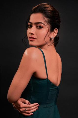 Rashmika Mandanna Wallpaper Awesome HD