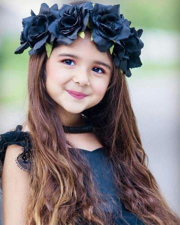 Am I Cute Baby Girl Wallpaper