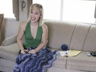 Allison Mack Wallpaper Background Image Hippowallpaper