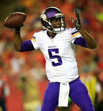 Teddy Bridgewater Of The Minnesota Vikings Passes