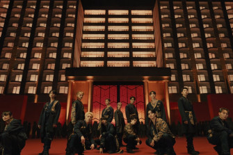 Seventeen Team Up With Dancers For A High Octane Alternative