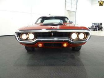 Plymouth Road Runner Cars Classic Wallpaper Background
