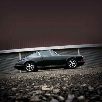 Ios7 Classic Car Black Parallax HD iPhone iPad Wallpaper