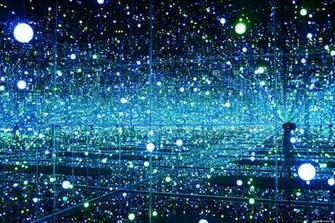 Yayoi Kusama Loleg