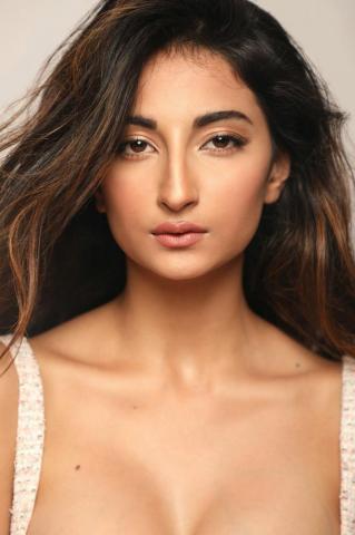 Palak Tiwari Wallpaper Top Background