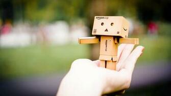 Hand Amazon Small Danbo Box Bokeh Spring Square HD Widescreen